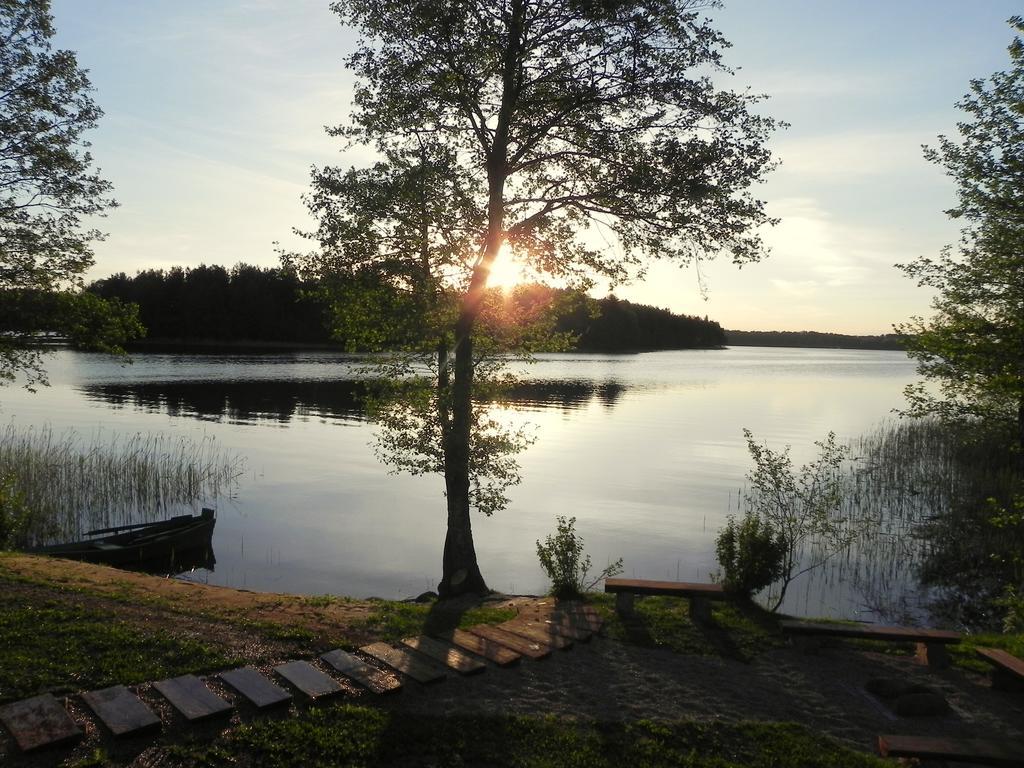 Meku Slenis Pension Degučiai Buitenkant foto